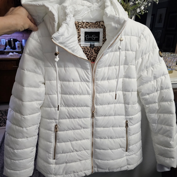 NWOTS!JESSICA SIMPSON WHITE/GOLD PUFFER PACKABLE JACKET! SIZE MED! NWOTS! - Picture 4 of 16